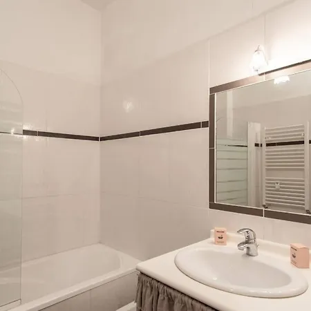 #41 & Charming 1 Bdr Flat 10mins Walk To Apartamento