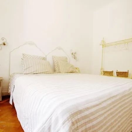Apartamento #41 & Charming 1 Bdr Flat 10mins Walk To *