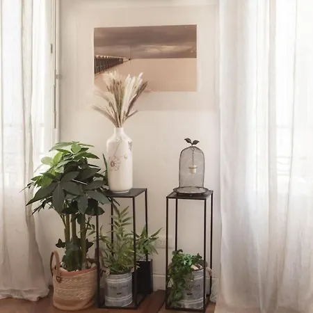 Appartement #41 & Charming 1 Bdr Flat 10mins Walk To *