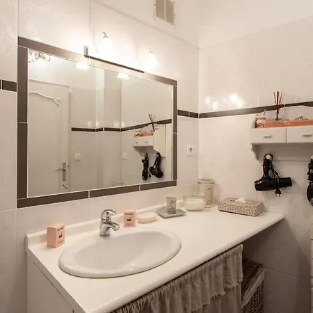 #41 & Charming 1 Bdr Flat 10mins Walk To